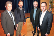 Res Schmid (links) und Edi Engelberger (2. v. l.) vertraten am Podium den Pro-Standpunkt, Benno Zurfluh (2. v. r.) und Martin Zimmermann (rechts) den gegnerischen. (Bild: Roger Zbinden (Stansstad, 10. November 2017))