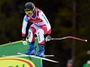 Fabienne Suter rast in Lake Louise dem Podest entgegen (Bild: KEYSTONE/AP CP/FRANK GUNN)