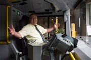Postauto Chauffeur (Bild: Gian Ehrenzeller/Keystone (Engelburg, 19. Mai 2017))