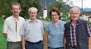 Schützenmeister Kaspar Gisler mit den Siegern Ruedi Fäh, Karin König und Werner Epp (von links). Ebenfalls gewonnen hat Werner Gamma. (Bilder: Georg Epp (Seedorf, 21. August 2017))