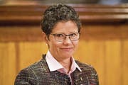 «Wir haben in den letzten zehn Jahren viermal die Steuern gesenkt. Wir sind etwas zu tief nach unten, jetzt gehen wir wieder etwas nach oben.» – Maya Büchi-Kaiser FDP, bisher (Bild: URS FLUEELER (KEYSTONE))