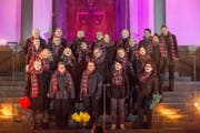 Extra für diesen Abend wurde ein Chor zusammengestellt. Nennen wir ihn: "Chor von Stans" (Bild: André A. Niederberger (Stans, 25. November 2017))
