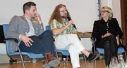 Die drei Podiumsteilnehmer; von links: Rolf Sommer, Andy Aschwanden und Ruth Wipfli Steinegger. (Bild: Elias Bricker (Altdorf, 4. November 2017))