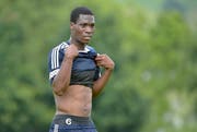 Muss seinen Platz im Mittelfeld des FC Luzern räumen: der 27-jährige Ivorer Thierry Doubai. (Bild: Martin Meienberger)