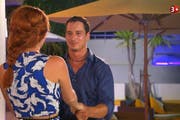 Oliver Schmid in den Szenen von «Die Bachelorette» von 3 +. (Bild: Franziska Herger / Screenshots 3 +)