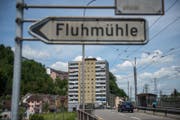 Im Quartier Fluhmühle leben viele sozial schwächere Menschen. Im Hintergrund ist das Hochhaus an der Lindenstrasse zu sehen. (Bild: Dominik Wunderli (Luzern, 23.5.2017))