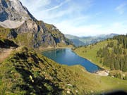Die Bannalp mit dem Bannalpsee im Vordergrund, vom Walenpfad aus gesehen. Bild: Markus von Rotz (17. September 2014)