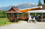 Hans Röthlin und Sriporn Kongha führen in Kerns ein Bauernbeizchen. (Bilder Romano Cuonz)