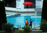 Das Unglück ereignete sich im Aussenbecken. (Bild: Geri Holdener, Bote der Urschweiz)