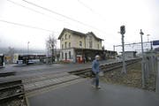 Ab dem 1. Juli gibt es am Bahnhof Küssnacht noch am Automaten Billette. (Bild: Philipp Schmidli (Küssnacht, 25. Januar 2008))
