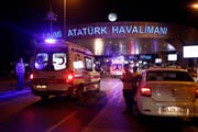 Es herrschte ein grosses Chaos, hunderte Flüge fielen aus. (Bild: SEDAT SUNA)