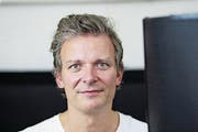 Stimmkünstler Christian Zehnder stellt an den Alpentönen 2017 eine Jutz-Rufstation auf. (Bild: Florian Arnold / UZ)