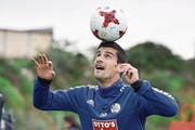 Ricardo Costa präsentiert im Training seine gute Ballbehandlung. (Bild: Martin Meienberger/Freshfocus (Estepona, 19. Januar) 2017))