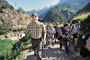 Paul Dubacher organisiert zum 15. Mal die Gotthard-Wanderung. (Bild: Urs Hanhart (Amsteg, 16. Juni 2012))