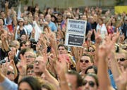 Seit der Ermordung von Daphne Caruana Galizia kommt es auf Malta immer wieder zu Demonstrationen, so wie hier am 22. Oktober in der Hauptstadt Valletta. (Bild: Matthew Mirabelli/AFP)