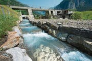 Vor fünf Jahren hat das Elektrizitätswerk Altdorf im Schächen eine Fischtreppe gebaut. (Bild: Angel Sanchez, Unterschächen, 27. Juli 2012)