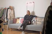 Mode und Emanzipation – das gehört für sie zusammen: Feministin Cécile Moser. (Bild: Corinne Glanzmann (Luzern, 29. Dezember 2017))