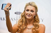 Das weltbekannte It-Girl Paris Hilton fühlt sich offenbar auch in Schindellegi wohl. Sie hat offiziell ihre Schriften auf der Gemeinde hinterlegt. (Bild: Keystone)