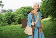 So wird Marie-Therese Zgraggen für SRF als Pilgerin unterwegs sein. (Bild: SRF/Ueli Christoffel (Bildmontage Studio Zürich, 3. Juni 2017))
