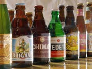 Eine Auswahl der 1500 belgischen Bierarten. (Archiv) (Bild: Keystone/AP/GEERT VANDEN WIJNGAERT)