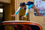 BTV-Turnerin beim Sprung: auf den Spuren von Giulia Steingruber. (Bild: Philipp Schmidli (Kriens, 14. Mai 2017))