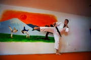 Nico Oana hat in Brunnen die Räumlichkeiten für eine Judoschule bezogen. Im Oktober will er die Schule eröffnen. (Bild Sandro Portmann)