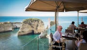Am Hafen von Byblos kommt bei frischem Fisch und libanesischem Wein Ferienstimmung auf. (Bild: Daniel Ammann)