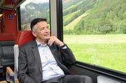 Hans Wicki lässt sein Amt Revue passieren und die Landschaft des Engelbergertals an sich vorbeiziehen. (Bild Martin Uebelhart)