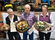 Das Siegertrio (von links): Klaus Kempf (3.), Sieger Gallus Schmid-Stadler und Ida Gisler-Imhof (2.). (Bild: Georg Epp (Seedorf, 26. November 2016))