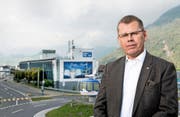 Jaap Super mit dem Hotel Stans-Süd im Hintergrund. Bild: Corinne Glanzmann (Stans, 12. Oktober 2016)