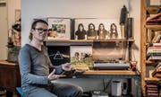 Ein Altar für das «schwarze Gold»: Unser Autor hat die Vorzüge der Vinylplatten wiederentdeckt – wie jenen von Pink Floyd. (Bild: Nadia Schärli (Luzern, 15. Februar 2018))