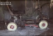 Minutenschnell brennt der Scooter aus. (Bild: Dorset Fire and Rescue)