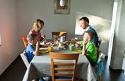Gemäss einer Umfrage hat die CVP-Familieninitiative stark an Zustimmung verloren. (Bild: Keystone)