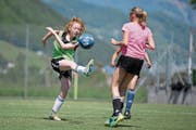 Schülerinnen aus Oberdorf und Stans (grünes Leibchen). (Bild: Corinne Glanzmann (Stans, 17. Mai 2017))