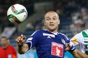 FCL-Stürmer Marco Schneuwly ist ein Dauerbrenner wie........(s. nachfolgendes Bild) (Bild: Philipp Schmidli / Neue LZ)