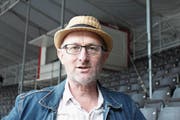 Paul Steinmann auf der gedeckten Tribüne in Göschenen. (Bild: Markus Zwyssig (25. Juni 2017))