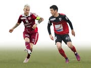 Beim FCL im Gespräch: Markus Neumayr (links) und Moreno Costanzo. (Bild: EQ / Gonzalo Garcia / Marc Schumacher)