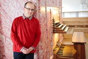 Karl Arnold ist gespannt auf die Möglichkeiten, die ihm die neue Kirchenorgel bietet. (Bild Florian Arnold)