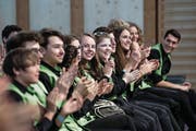 Die Jugendlichen spornten einander gegenseitig an und applaudierten für andere Formationen. (Bild: Nadia SchŠrli (Luzerner Zeitung))