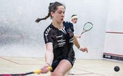 Sarah Lüdin unterliegt im Spiel um Rang 3 Steffi Müller (im Hintergrund). (Bild: Stefan Kleiser (Uster, 1. April 2017))