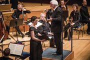 Überzeugend: die Luzerner Sopranistin Regula Mühlemann, begleitet vom Kammerorchester Basel. (Bild: Manuela Jans-Koch (30. März 2018))