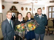 Sie legten den Eid ab (von links): die neuen Verwaltungsrichter Pascal Ruch und Carole Bodenmüller sowie die neuen Gerichtsschreiber des Ober- und Verwaltungsgerichtes Eva Tresch und Marius Tongendorff (Bild: Kurt Liembd (Stans, 24. Oktober 2016))