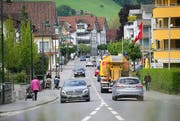 Die viel befahrene Brünigstrasse ist für die Kinder ein gefährlicher Schulweg. (Bild Corinne Glanzmann)