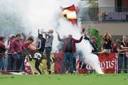 Für Stimmung sorgten vor allem die Servette-Fans. (Bild: Eveline Beerkircher (Altdorf, 12. August 2017))