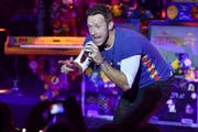 Die Tickets für die zwei Coldplay-Konzerte vom 11. und 12. Juni 2016 waren binnen Minuten ausverkauft. Gehören Sie zu den glücklichen Ticketbesitzern? (Bild: Keystone/EPA/Arne Dedert)