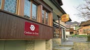Obwohl kein öffentliches Gasthaus mehr, trägt die «Rose» wieder den alten Namen. (Bild: Markus von Rotz (Alpnach, 23. November 2017))