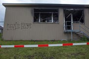 Massive Schäden auch an der Fassade. (Bild: Geri Holdener, Bote der Urschweiz)