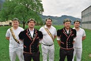 Die fünf Urner Kranzgewinner; von links: Matthias Herger, Stefan Arnold, Andi Imhof, Marco Wyrsch und Andy Murer. (Bild: Paul Gwerder (Alpnach, 2. Juli 2017))