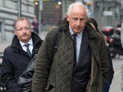 Rechtskräftig verurteilt: Der ehemalige KPT-Verwaltungsratspräsident Walter Bosch und ex-Vize Bernhard Liechti vor dem erstinstanzlichen Prozess 2015 in Bern. (Archiv) (Bild: /KEYSTONE/PETER SCHNEIDER)
