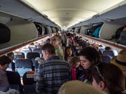 Dicht gedrängt und voll gefüllt: Flüge mit Billiglinien wie Easyjet sind laut einer schwedischen Studie im Schnitt umweltverträglicher als Linienflüge. (Bild: KEYSTONE/ALESSANDRO DELLA VALLE)